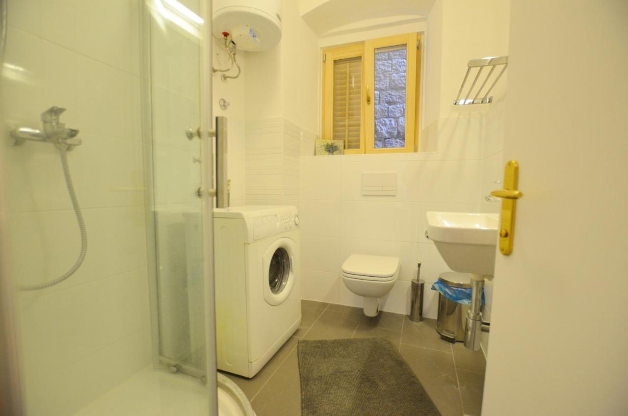 Leko Old Town Apartment ロヴィニ エクステリア 写真